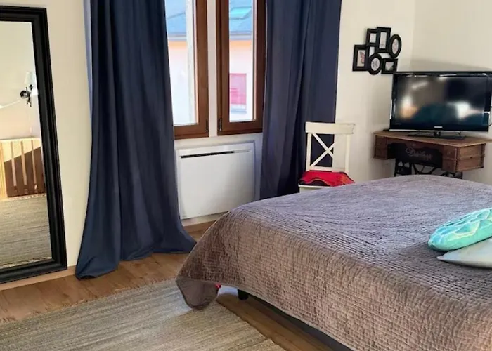 70m2, Entrée Autonome, Lit 180x200, Terrasse Privée, Parking Gratuit Appartamento Bremis