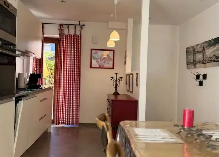 70m2, Entree Autonome, Lit 180x200, Terrasse Privee, Parking Gratuit Bremis